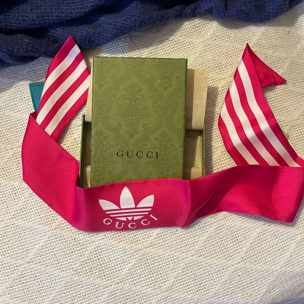Gucci Pink and White Headband